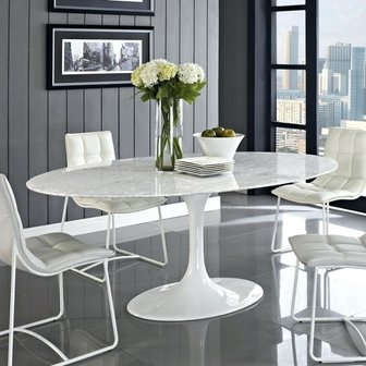 Saarinen Tulip tafel 169 x 111 Carrara marmer
