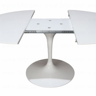 Uitschuifbare Tulip tafel, rond-ovaal van Saarinen