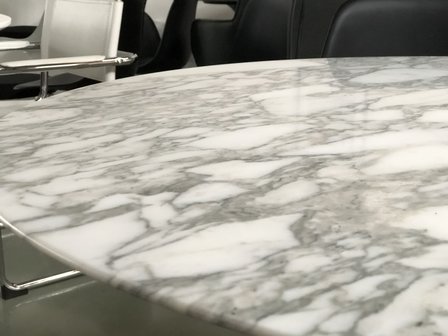 Statuario marble Tulip Saarinen table