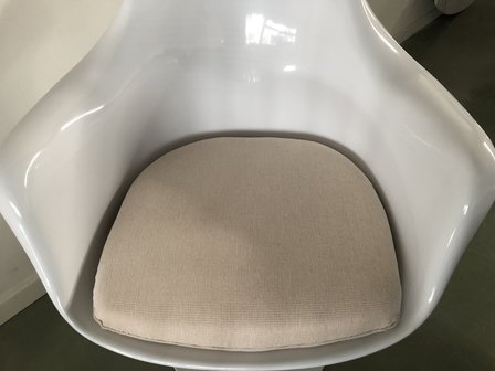 Kussen voor Tulip armstoel van KNOLL Saarinen - Creme kleur