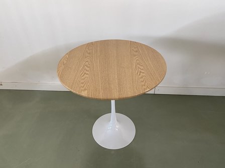 Saarinen Tulip bijzetafel - eiken fineer