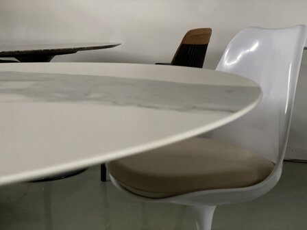 Ronde Tulip tafel Saarinen