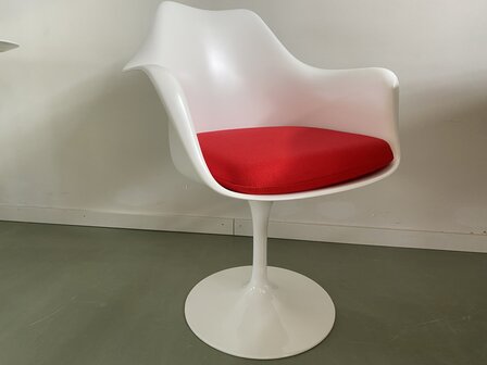 kussen voor de Saarinen Tulip Armchair KNOLL