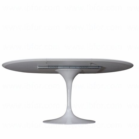 Uitschuifbare Tulip tafel, rond-ovaal van Saarinen