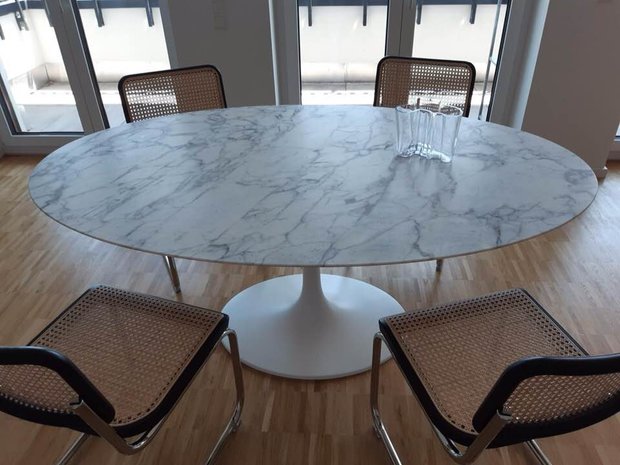 interieur Archeologie een miljard Ronde Saarinen Tulip tafel 160 cm - Statuary Arabescato marmer - Eigenwijs  Design - Saarinen Tulip specialist in ovale- en ronde eettafels