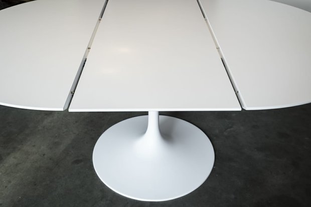 Uitschuifbare Tulip tafel, rond-ovaal van Saarinen