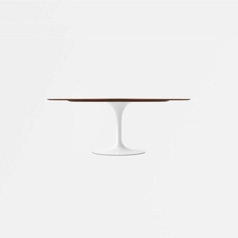 Saarinen tafel met massief houten blad