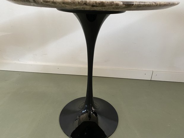 Marrone marmer Tulip side table