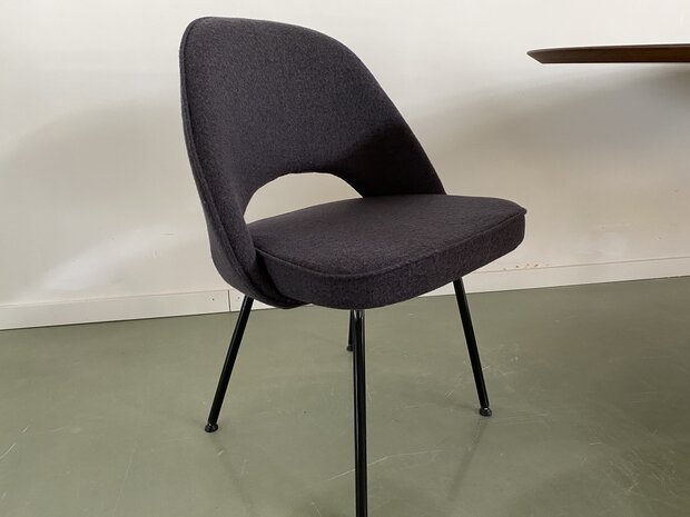 Saarinen Executive Armless Chair Tubular Legs Black