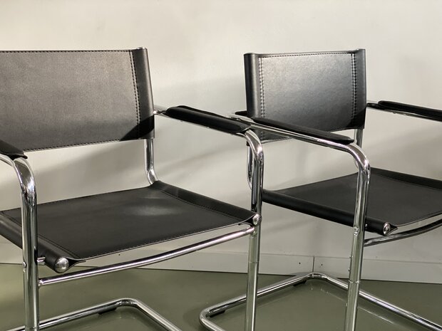 Buisframe design stoel zwart
