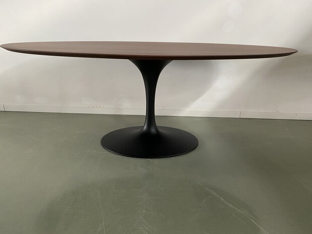 Massief hounten blad Tulip tafel