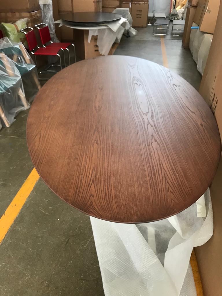 theater Ontwapening Induceren Tulip tafel 244x137cm noten houtfineerblad - Eigenwijs Design - Saarinen Tulip specialist in ovale- en ronde eettafels theater Ontwapening Induceren Tulip tafel 244x137cm noten houtfineerblad - Eigenwijs Design - Saarinen Tulip specialist in ovale- en ronde eettafels