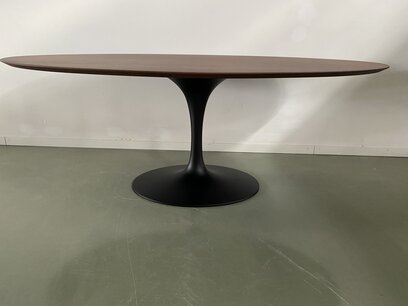 Ronde Tulip tafel massief houten blad 150 cm