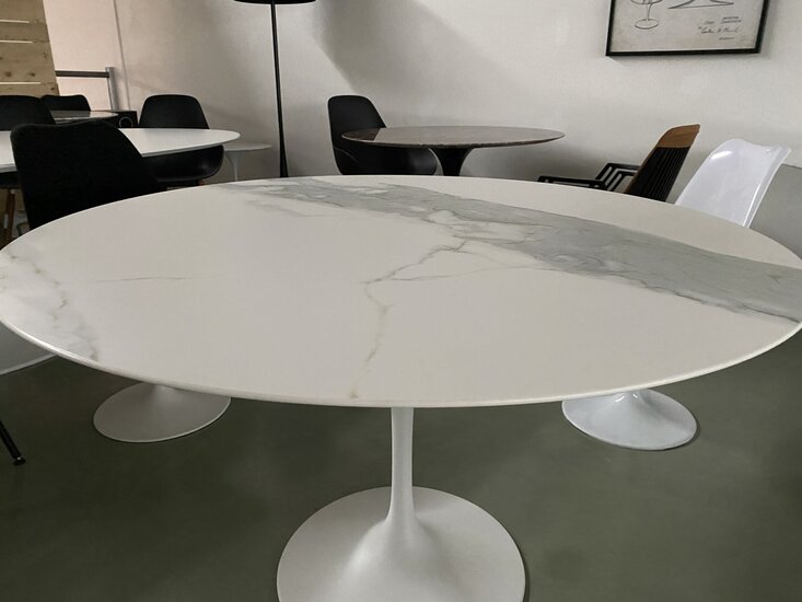 Ronde Tulip tafel keramisch Callacatta Michelangelo blad