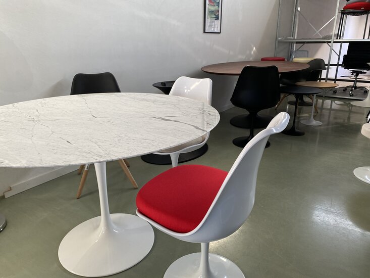 Tulip Saarinen tafel 120cm Arabescato marmer